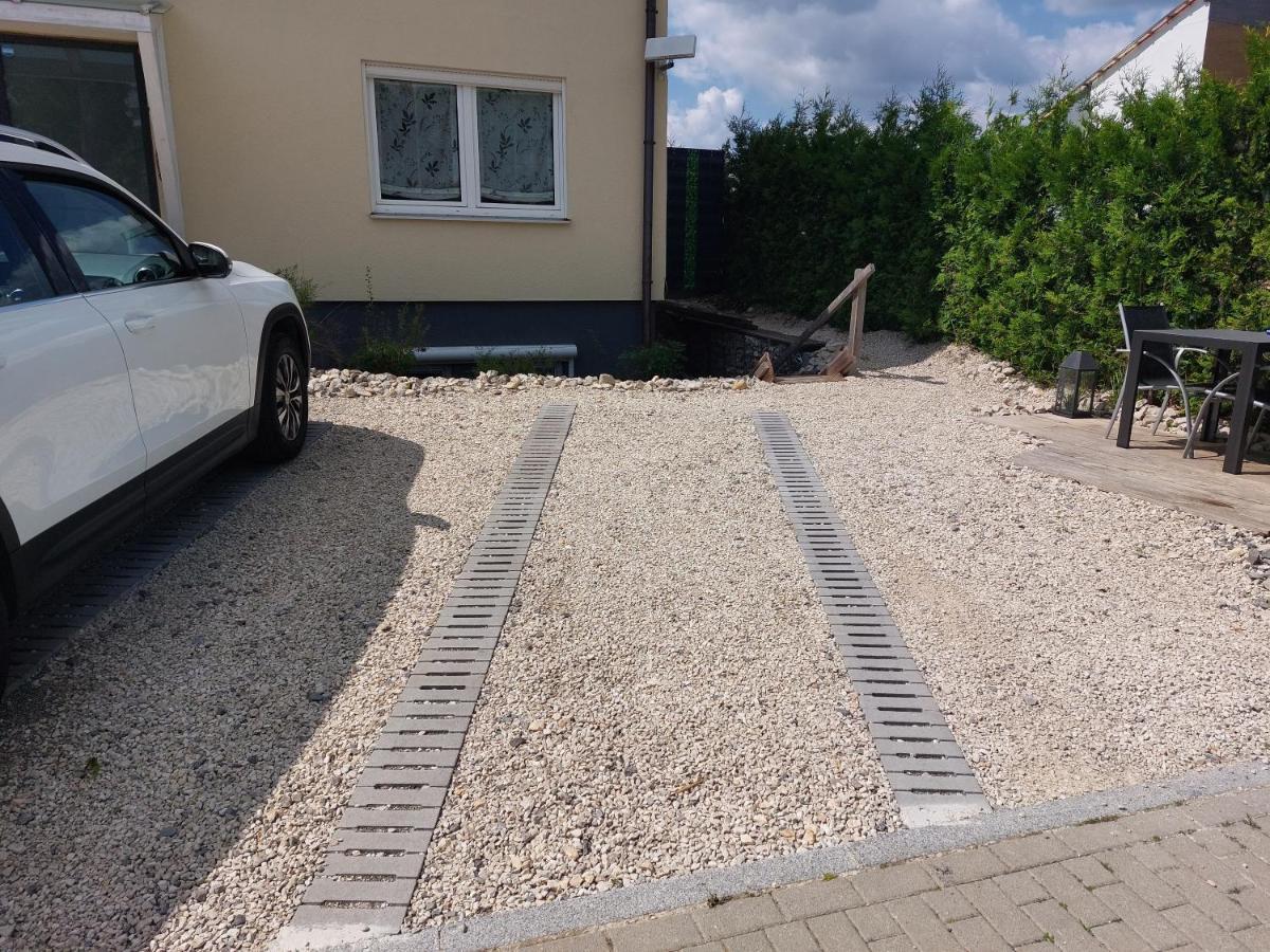 Modernes Souterrain Apartment Black Forest Mit Separatem Eingang Und Kfz-Stellplatz Bad Dürrheim Eksteriør billede